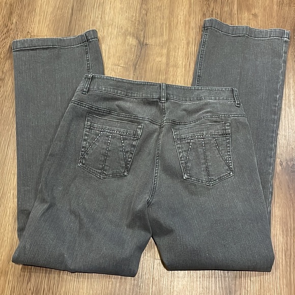 Jones New York Sport Women’s 8 Sequins Stretch Jeans - Picture 7 of 7